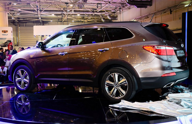 Hyundai  Grand Santa Fe  SIA 2013